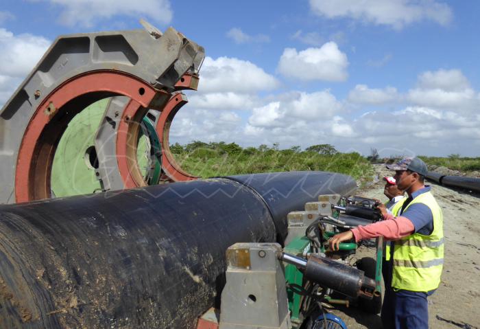 Con las inversiones que se llevan a cabo cada año se benefician más de un millón de personas en los servicios de saneamiento y de agua potable. 