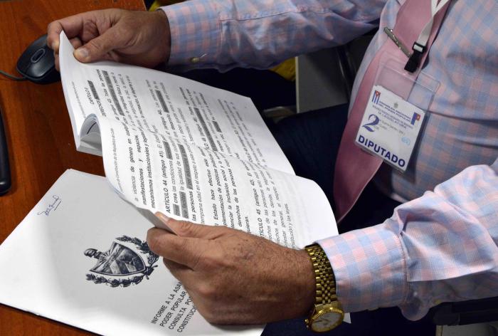 Los diputados se dedican al estudio individual la nueva propuesta de Constitución en cada una de las diez comisiones permanentes de trabajo, de forma previa al Segundo Periodo Ordinario de Sesiones del órgano, en su IX Legislatura.