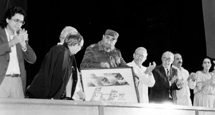 El Comandante en Jefe Fidel Castro, en la celebración del 30 aniversario del Icaic.
