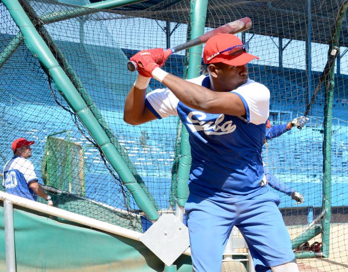 Beisbol entrenamiento de la preselección nacional Andrés Hernández