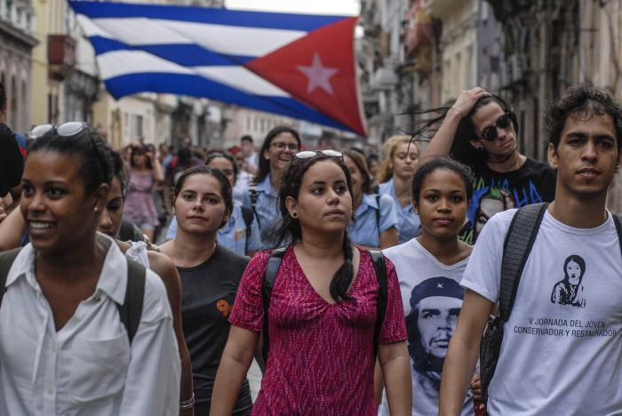 Marcha Estudiantil en homenaje a los 8 estudiantes de medicina fusilados el 27 de noviembre de 1871.