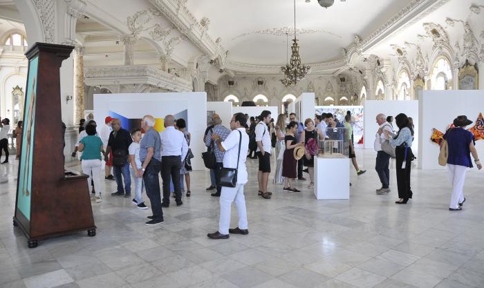 Exposicion,Bienal de la Habana en el Gran Teatro Alicia Alonso