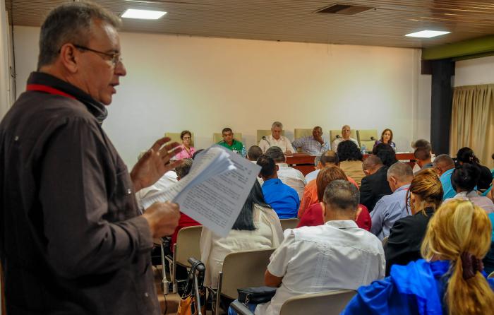 Comisiones Permanentes de Trabajo, de la Asamblea Nacional del Poder Popular (ANPP), en el palacio de Convenciones de la Habana, Presidido por,  Miguel Díaz-Canel Bermúdez, presidente de los Consejos de Estado y de Ministros, El primer vicepresidente de las Consejos de Estado y de Ministros, Salvador Valdés Mesa y Ricardo Cabrisas Ruíz. Vicepresidente del Consejo de Ministros