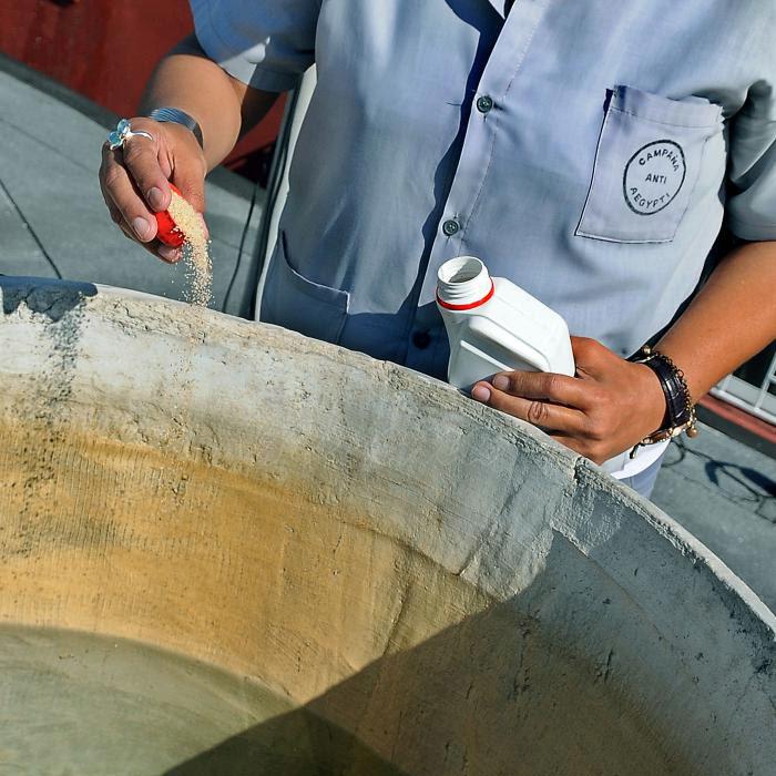 El trabajo de la campaña antivectorial debe ser minucioso para evitar luego tener tantas manzanas positivas con presencia del vector.  foto: José M. Correa