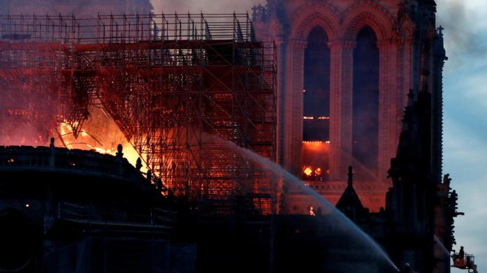 incendio catedral notre dam