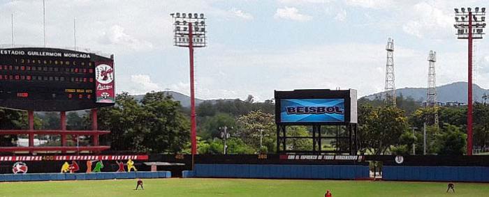  La pantalla (a la derecha) ofrecerá interesantes datos a los aficionados. Foto del autor