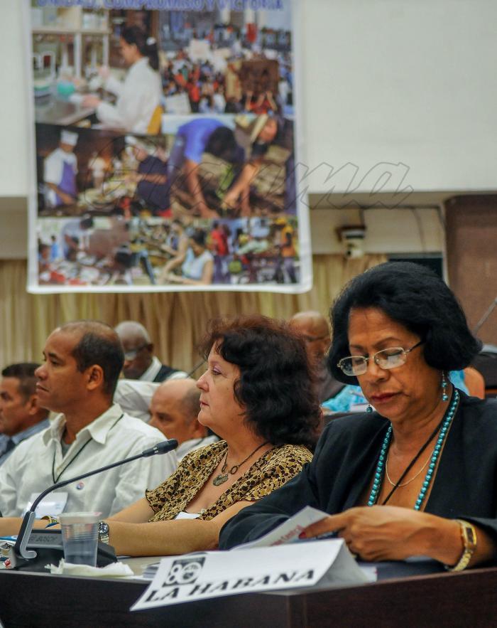 Se  inicia en el Palacio de las Convenciones las sesiones finales del XXI Congreso de la CTC, presididas por el Segundo Secretario del Comité Central del Partido, José Ramón Machado Ventura, y el primer vicepresidente de los Consejos de Estado y de Ministros, Salvador Valdés Mesa.