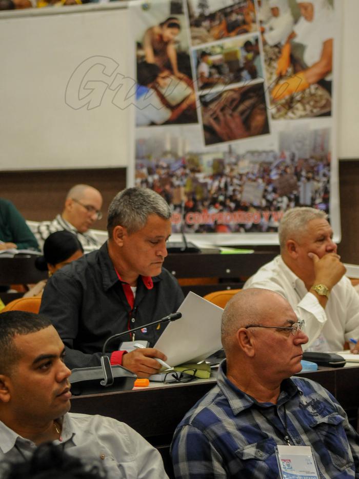 Se  inicia en el Palacio de las Convenciones las sesiones finales del XXI Congreso de la CTC, presididas por el Segundo Secretario del Comité Central del Partido, José Ramón Machado Ventura, y el primer vicepresidente de los Consejos de Estado y de Ministros, Salvador Valdés Mesa.