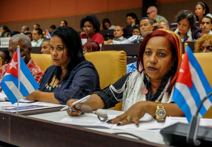 Se  inicia en el Palacio de las Convenciones las sesiones finales del XXI Congreso de la CTC, presididas por el Segundo Secretario del Comité Central del Partido, José Ramón Machado Ventura, y el primer vicepresidente de los Consejos de Estado y de Ministros, Salvador Valdés Mesa.