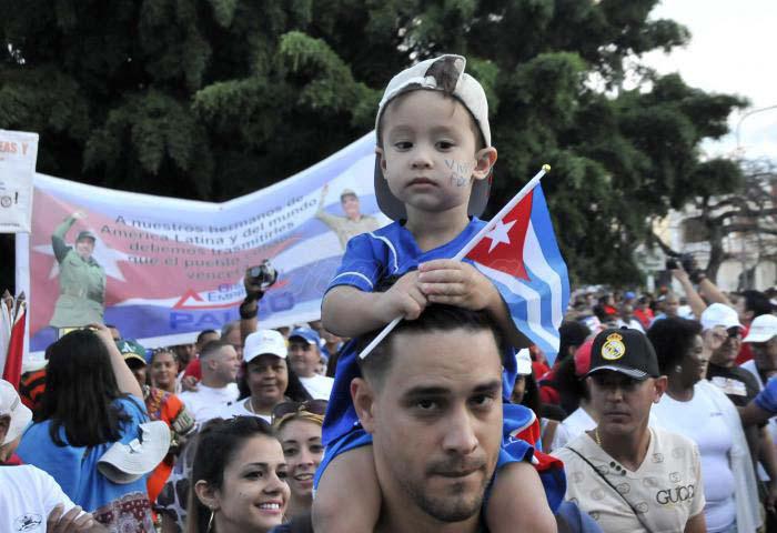 La Plaza abraza a la familia. Foto: Ismael Batista Ramírez