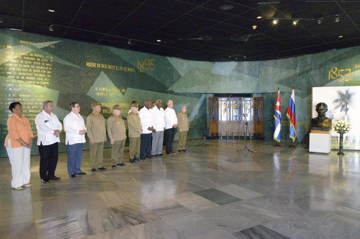 Son universalmente conocidos e indudables los avances del pueblo cubano, expresó Iván Ivánovich
Mélnikov. 