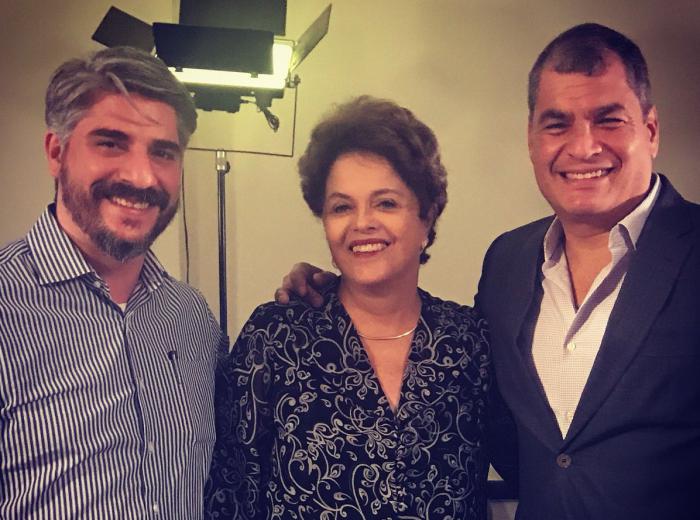 Amauri Chamorro junto a los exmandatarios Dilma Rousseff y Rafael Correa. 