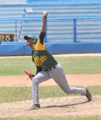 Branlis Rodríguez (pri), un zurdo con buen control. 