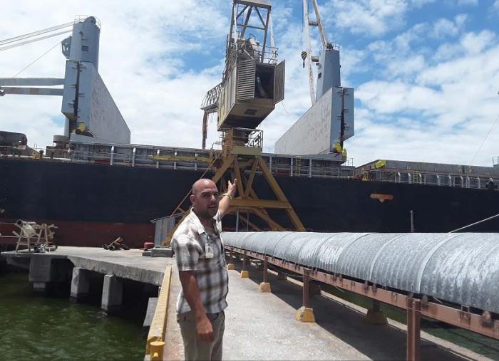 El problema de la grúa Vigán aún no ha podido resolverse porque la turbina recibida tenía el eje virado. Fotos del autor