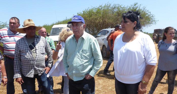 José Ramón Machado Ventura, Segundo Secretario del Comité Central del Partido Comunista de Cuba, al finalizar un extenso recorrido en la tarde de este lunes por los polos productivos de Juraguá y Horquita, del municipio cienfueguero de Abreus