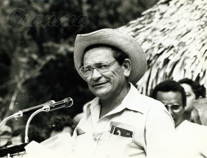 Guillermo Garcia Frias en el 20 aniversario de la Reforma Agraria en La Plata, Sierra Maestra