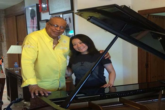 Los pianista Chucho Valdés y Mine Kawakami 