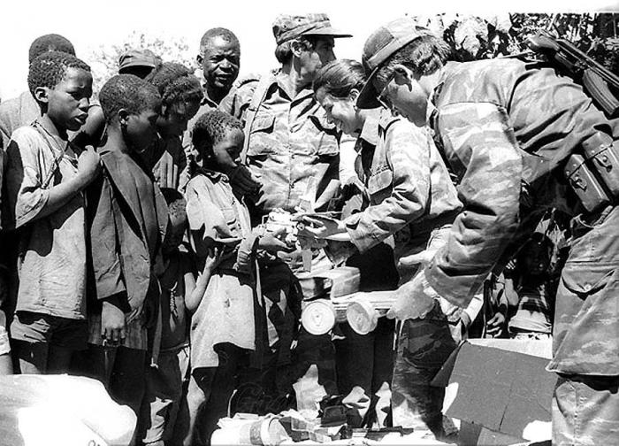 La mayoría de estos niños jamás habían tenido en sus manos un juguete. foto: pastor batista valdés