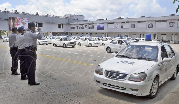 Ceremonia de despedida de los patrulleros al salir a cumplir su servicio de patrullaje a las calles de la capital
