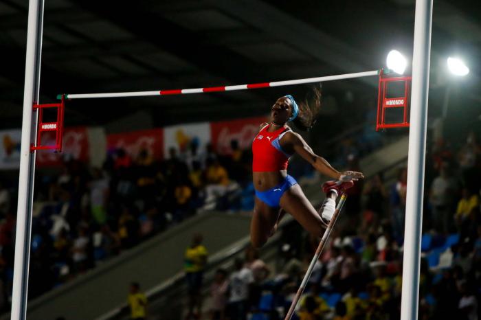 Yarisley Silva compite en la final de salto con pértiga en  el atletismo de los 23 Juegos Centroamericanos y del Caribe Barranquilla 2018, con sede en el Estadio 