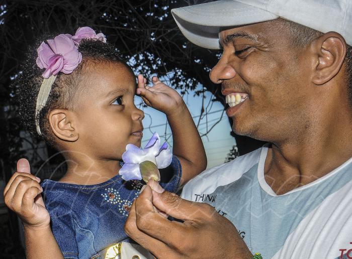 El tercer domingo de junio se celebra en Cuba «el día de los padres» 
