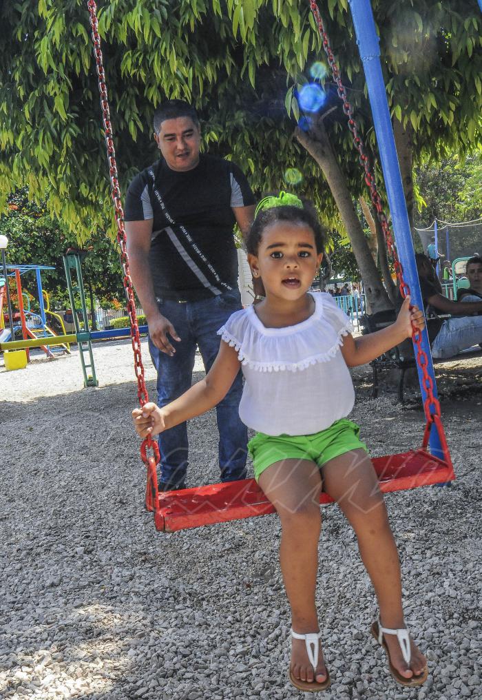 El tercer domingo de junio se celebra en Cuba «el día de los padres» 
