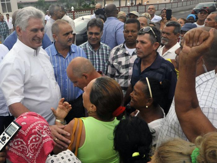 Incremento de salario en el sector presupuestado y de las pensiones beneficiará a más de 2 750 000 cubanos. foto: estudios revolución