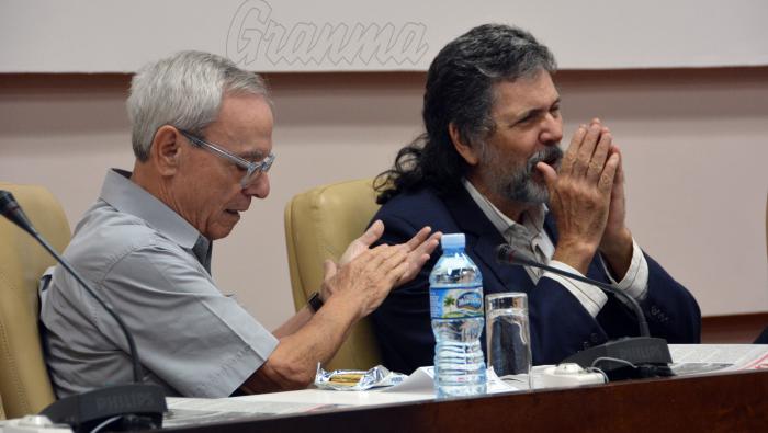 Inauguración del IX Congreso del UNEAC ,  presidido por Esteban Lazo, Presidente de la Asamblea Nacional del Poder Popular de Cuba y miembro del Buró Político del Partido; Victor Gaute, miembro del Secretariado del CC PCC ,  Miguel Barnet, presidente de la UNEAC, y otros dirigentes y personalidades.