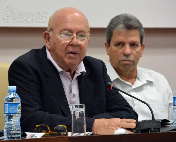 Inauguración del IX Congreso del UNEAC ,  presidido por Esteban Lazo, Presidente de la Asamblea Nacional del Poder Popular de Cuba y miembro del Buró Político del Partido; Victor Gaute, miembro del Secretariado del CC PCC ,  Miguel Barnet, presidente de la UNEAC, y otros dirigentes y personalidades.