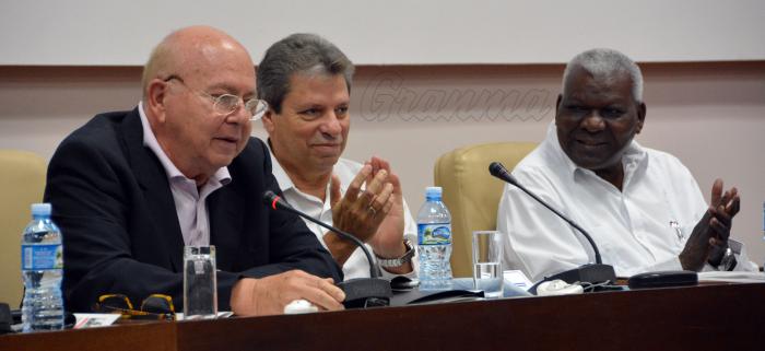 Inauguración del IX Congreso del UNEAC ,  presidido por Esteban Lazo, Presidente de la Asamblea Nacional del Poder Popular de Cuba y miembro del Buró Político del Partido; Victor Gaute, miembro del Secretariado del CC PCC ,  Miguel Barnet, presidente de la UNEAC, y otros dirigentes y personalidades.