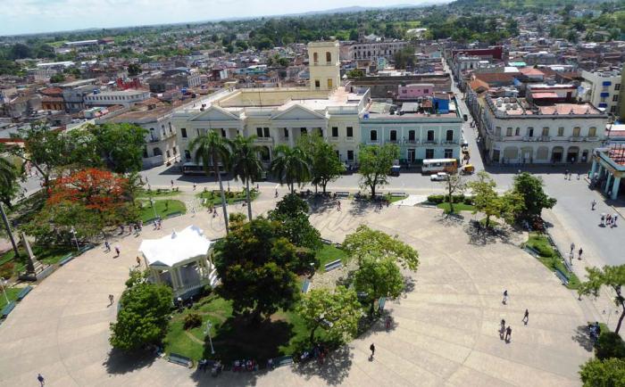 La ciudad se engalana para recibir su aniversario 330. 