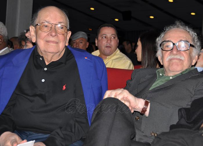 El cineasta cubano, Alfredo Guevara (izq) y Gabriel Garcia Márquez, escritor colombiano y Premio Nobel de Literatura, en la inauguración del 32 Festival Internacional del Nuevo Cine Latinoamericano, en el teatro Karl Marx.
Fotógrafo: Yander Zamora 26 de nov del 2010.
Alfg0098