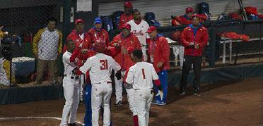 La escuadra cubana mostró una mejor cara frente a Canadá. Foto: Irene Pérez