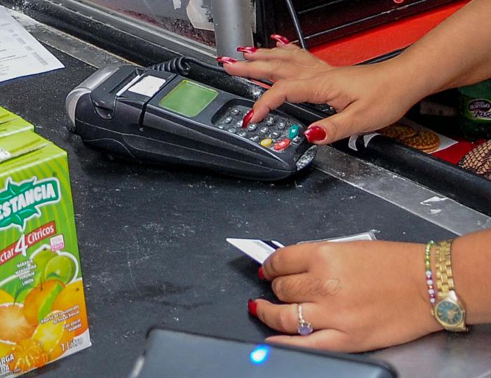 Recorrido por tiendas y mercados para comprobar el uso del POS en las mismas