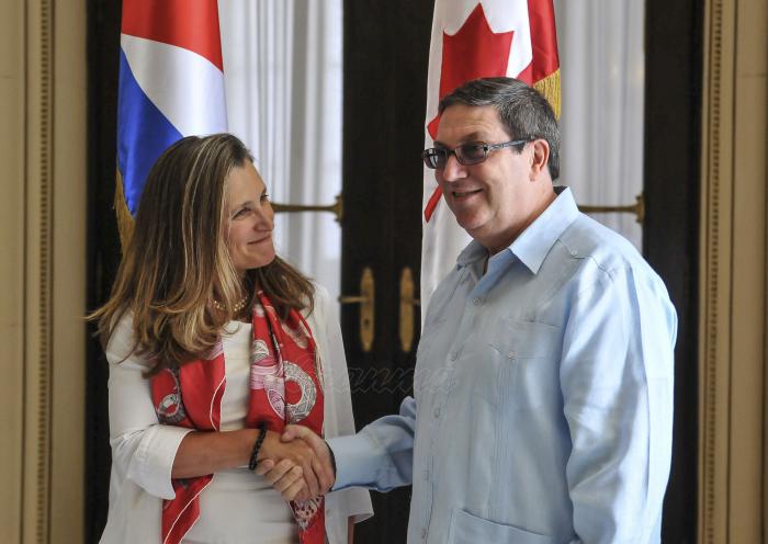 Conversaciones entre Bruno Rodríguez, ministro de relaciones Exteriores de Cuba y su homóloga Canadiense Chrystia Freeland, en el MINREX
