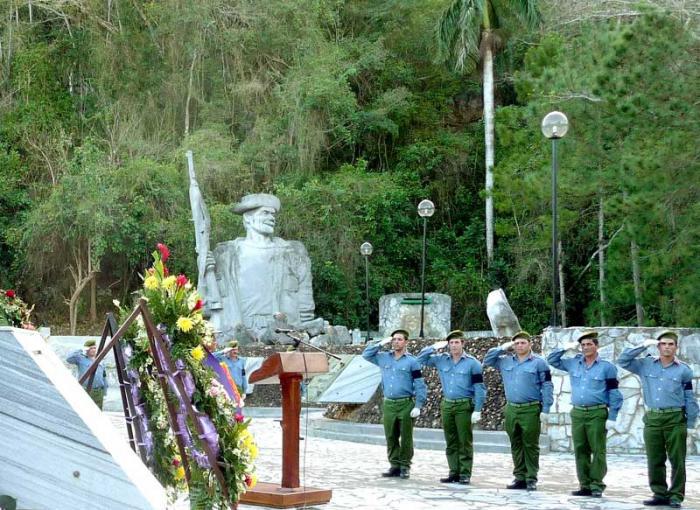 En el memorial a los caídos en la lucha se recuerda la hazaña de los Malagones