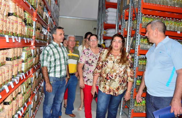 El nuevo mercado espirituano es uno de los pocos de su tipo que existen en el país. (Foto: Vicente Brito/ Escambray)