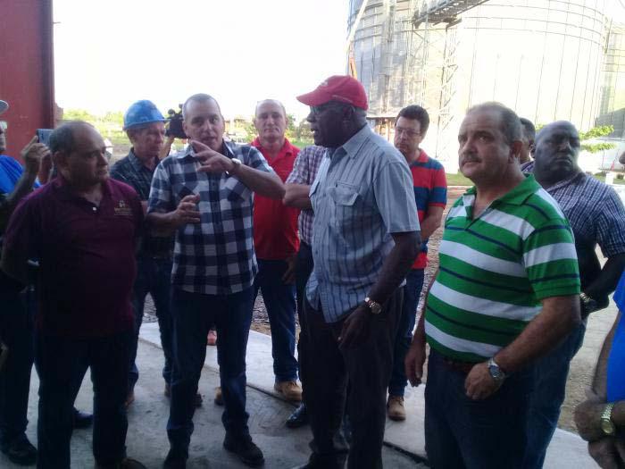 Salvador Valdez mesa en Pinar del Río.