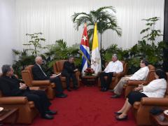 Miguel Díaz-Canel Bermúdez y el Cardenal Giovanni Angelo Becciu intercambiaron sobre temas relevantes de la agenda bilateral y el estado positivo de las relaciones.