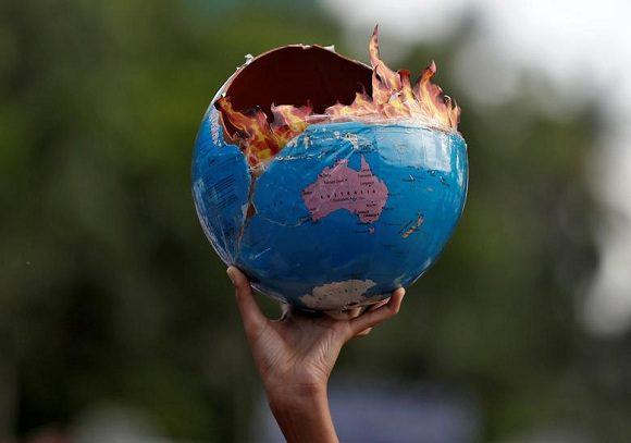 Estudiantes en la India expresaron el miedo al impacto del calentamiento global.
