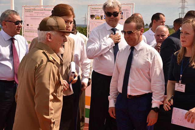El Comandante de la Revolución Ramiro Valdés, vicepresidente de los Consejos de Estado y de Ministros, acompañó a Dimitri Medvedev y su delegación. 