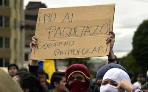  Protestas en Ecuador contra medidas económicas anunciadas por Moreno. 