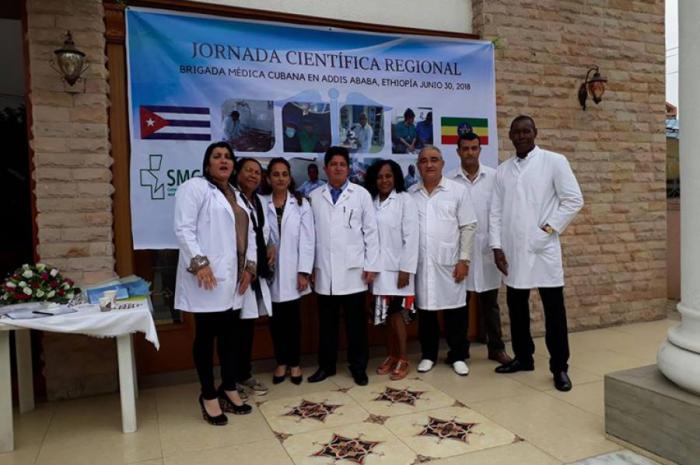 Brigada médica cubana en Etiopía durante la realización de una jornada científica. 