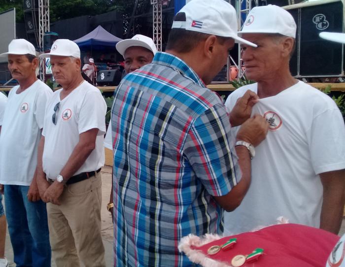 Celebran aniversario 30 del contingente Héroes de Playa Girón