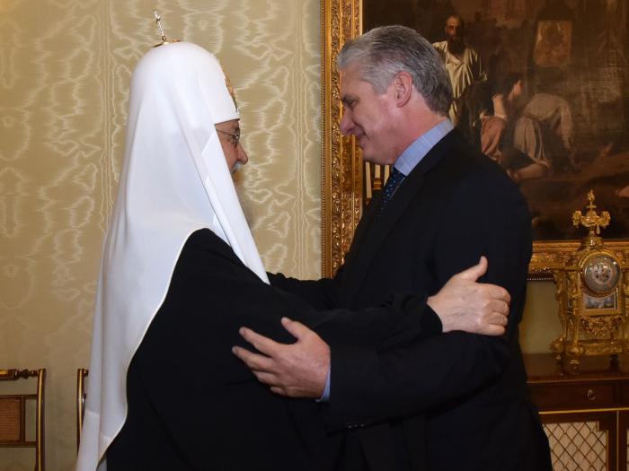 Poco antes de partir hacia La Habana el Presidente de la República de Cuba, Miguel Díaz-Canel Bermúdez, se reunió con Su Santidad Kirill, Patriarca de Moscú y de toda Rusia.