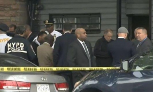 Hasta el momento no se han hecho arrestos, y se interroga a dos personas relacio