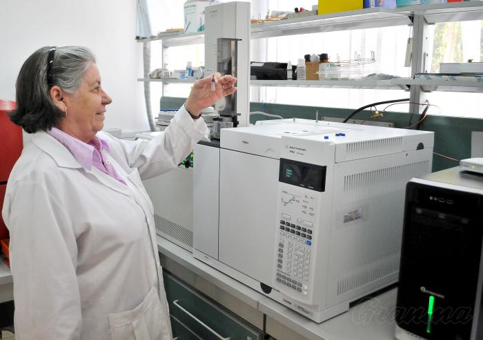 Aniversario 15 de la inauguracion del Laboratorio Antidoping en cuba Entrevista con su Director Rodny Monte de Oca y trabajadores. teresa Correa Fundadora y especialista en Espectometro de Masa de Relaciones Isotopicas.