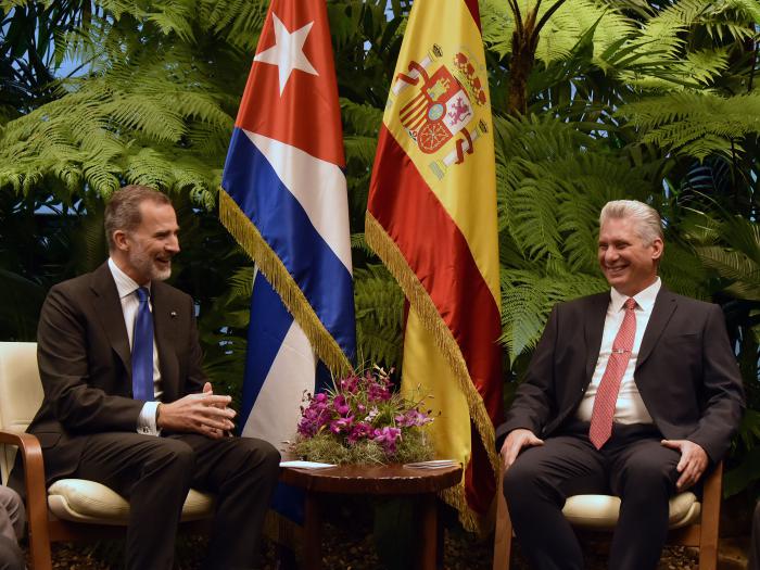 Durante el cordial encuentro intercambiaron sobre las positivas relaciones existentes entre Cuba y el Reino de España. foto: estudios revolución