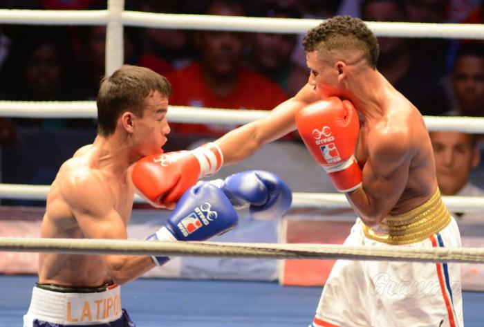 52 kg el espirituano Yosbany Veitía ante Jarsubek Latipov