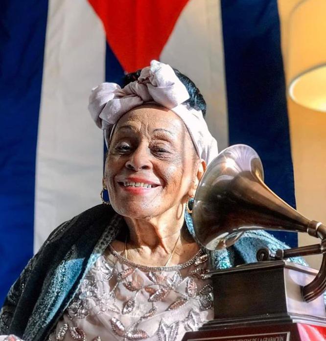 Omara Portuondo.